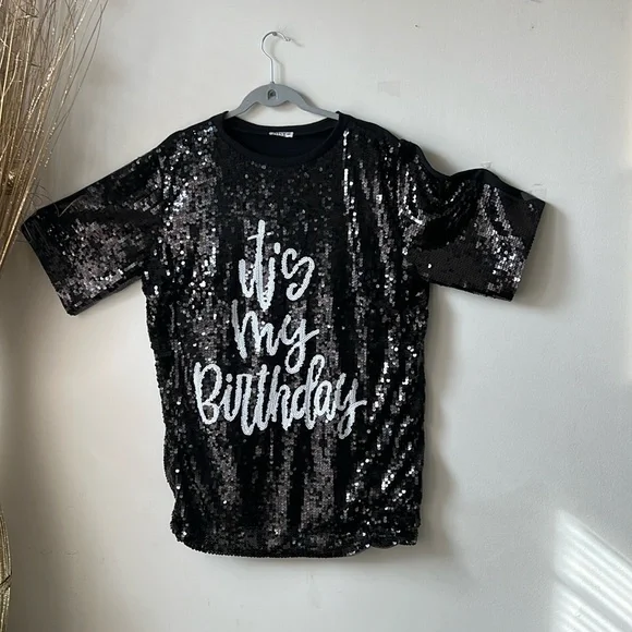 it's my birthday sequins t-shirt dress It's My Birthday Black Sequin T-Shirt Dress – Peacocks & Pearls Lexington main image 0